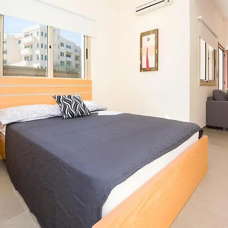 Apartment Bowker